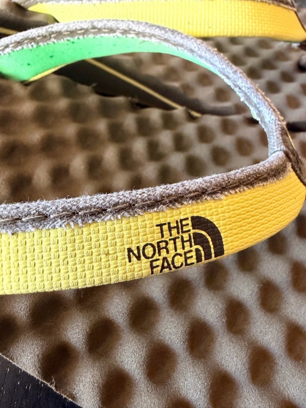The North Face wedged yellow Strap Textured Foam Sandal size 10 - Picture 5 of 14